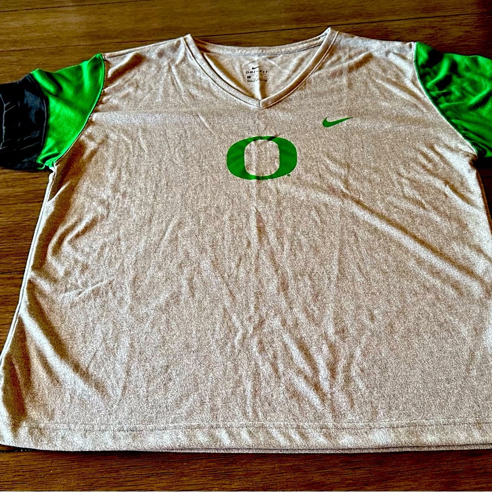 Nike Dri-fit Oregon XL top